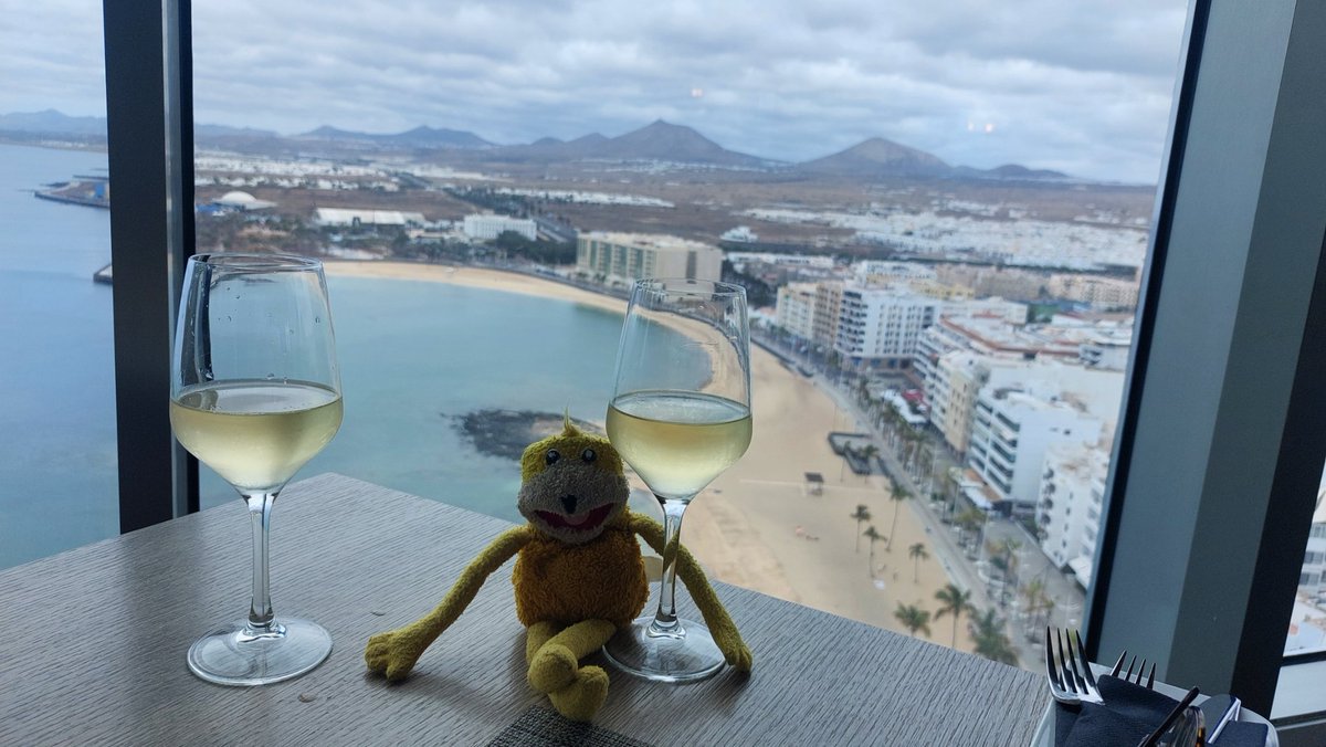 Flat Eric tweet media
