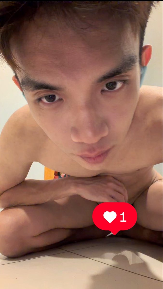 Leonidas9196's tweet photo. Forehead so big 🤣 https://t.co/8p8OVJLaWN