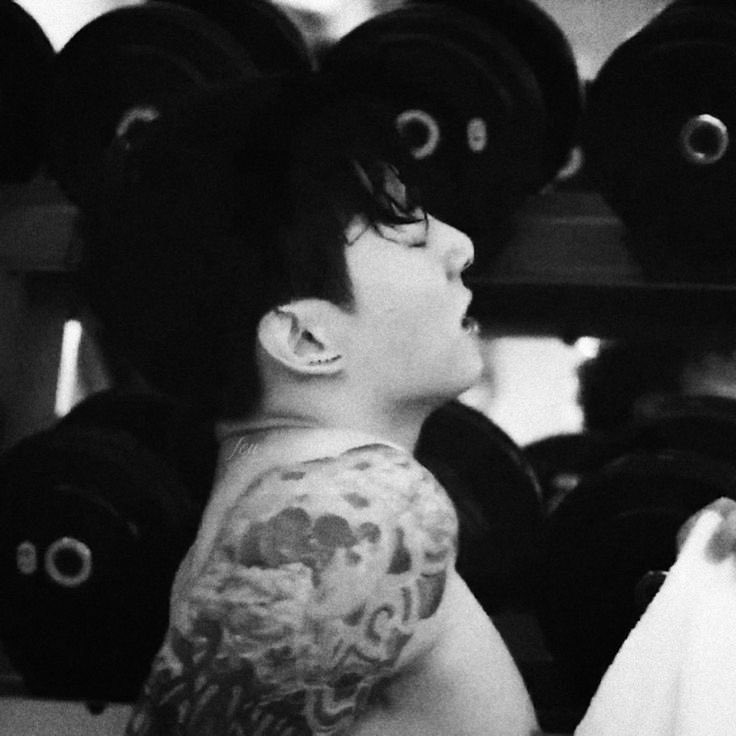 pornfya's tweet photo. LIVE ♱ Jikook Au

Jimin ve Jungkook’un şirketi onlar için özel bir program düzenler, günlük hayatlarını konu alan programın 10M izlenmeye ulaşmasıyla yeni bölümün canlı yayınlanması kararı alınır. 

Fakat ikili canlı yayın işini pek beceremez ve skandalları beraberinde getirir. https://t.co/A76NkN2mjm