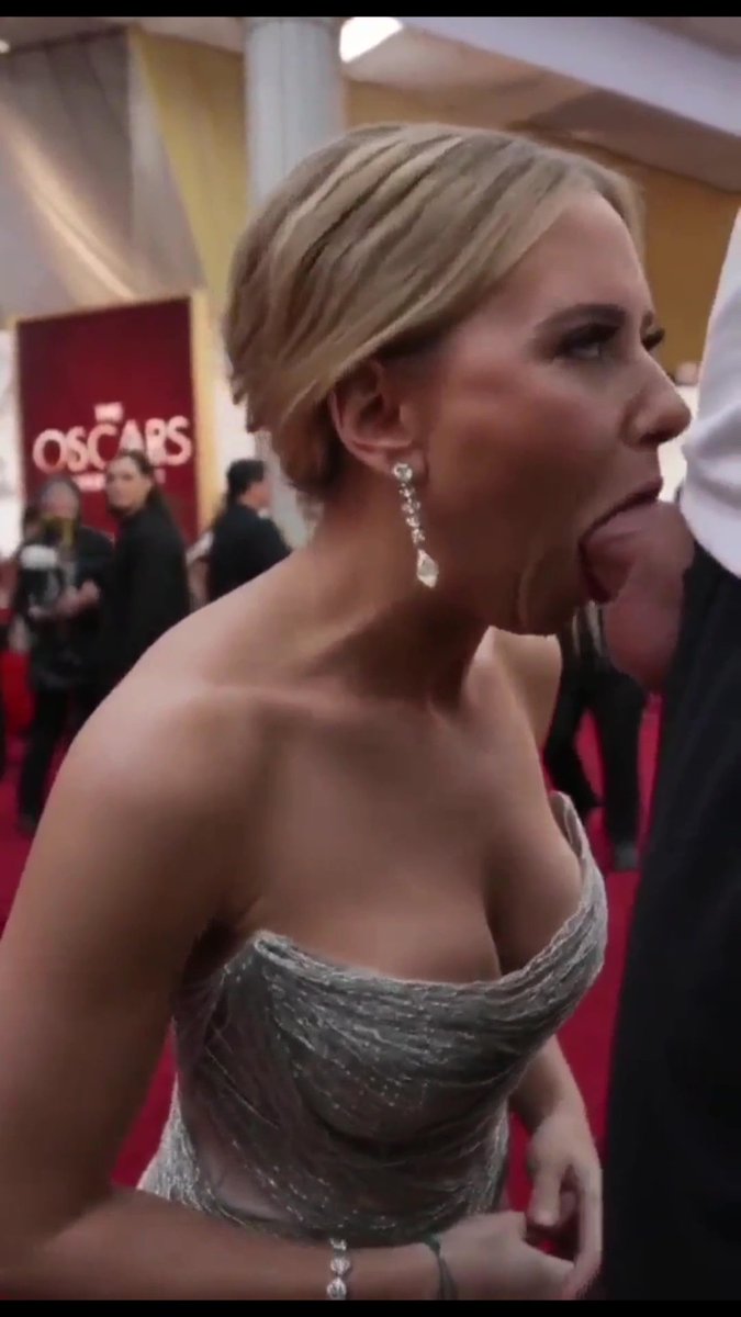 2070LoPu's tweet photo. Scarlett Johansson https://t.co/IXNn7nCk1f
