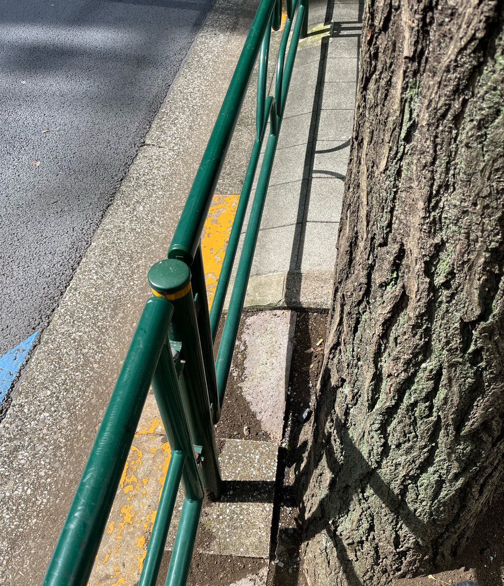 fanta_chao's tweet photo. リベンジしてみたけどチキって画角が🤣
この隙間からひょっこりのはず⁈
抜けるか問題でひょっこりチャレンジも出来ず🫣
場所ALTに載せてみたけど見えないみたい

#ラテマジック #八木勇征 #syudou https://t.co/gwv6CCmqQ7