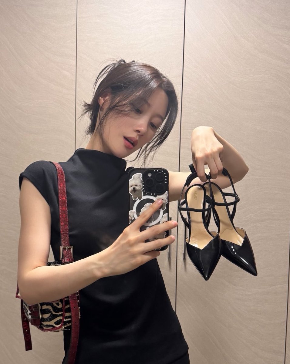 채얌 tweet media