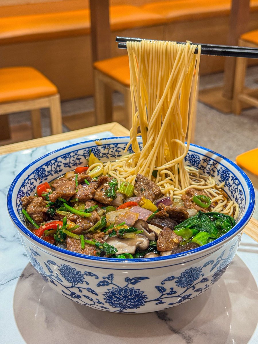 qonge22's tweet photo. Just found the best hidden noodle spot in Chinatown! The spicy beef noodles are packed with umami, chewy handmade noodles hit perfect texture, and the broth has a secret depth that keeps me coming back. 10/10, already planning my next lunch run! https://t.co/dX5X3DfKeV