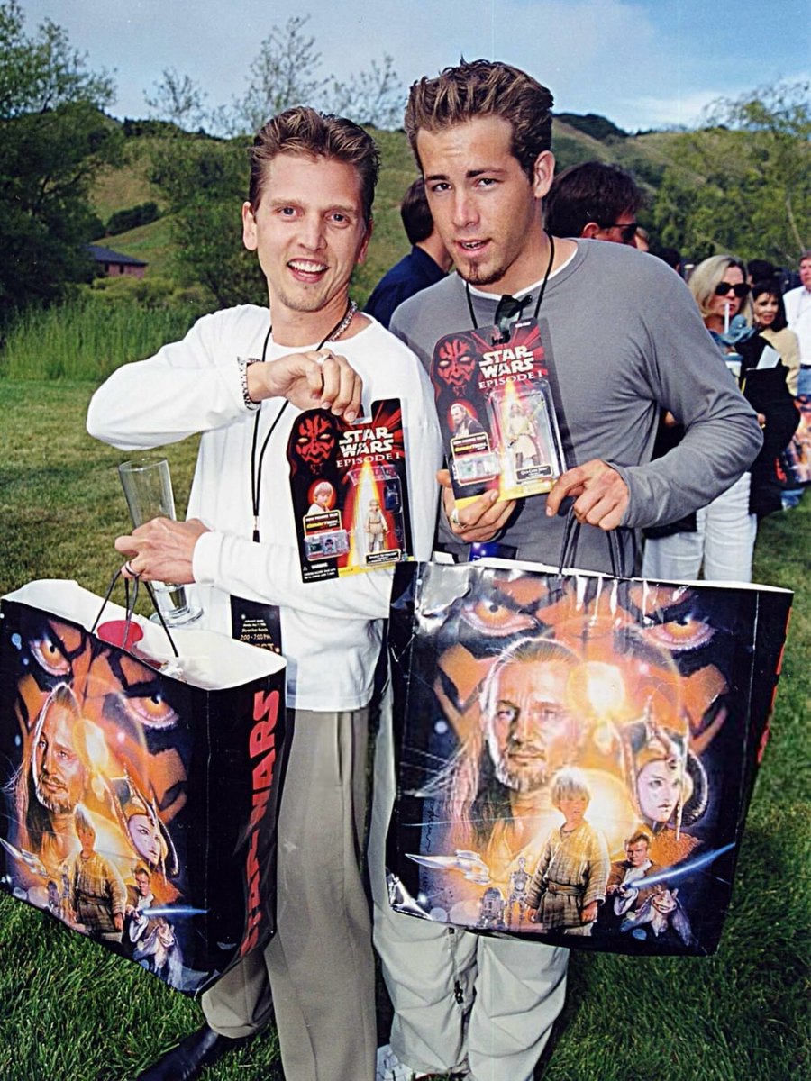 LifeUndrGlass's tweet photo. May 1999, MTV hosted a private screening of Star Wars Episode I The Phantom Menace at Skywalker Ranch https://t.co/efHCE9zl64