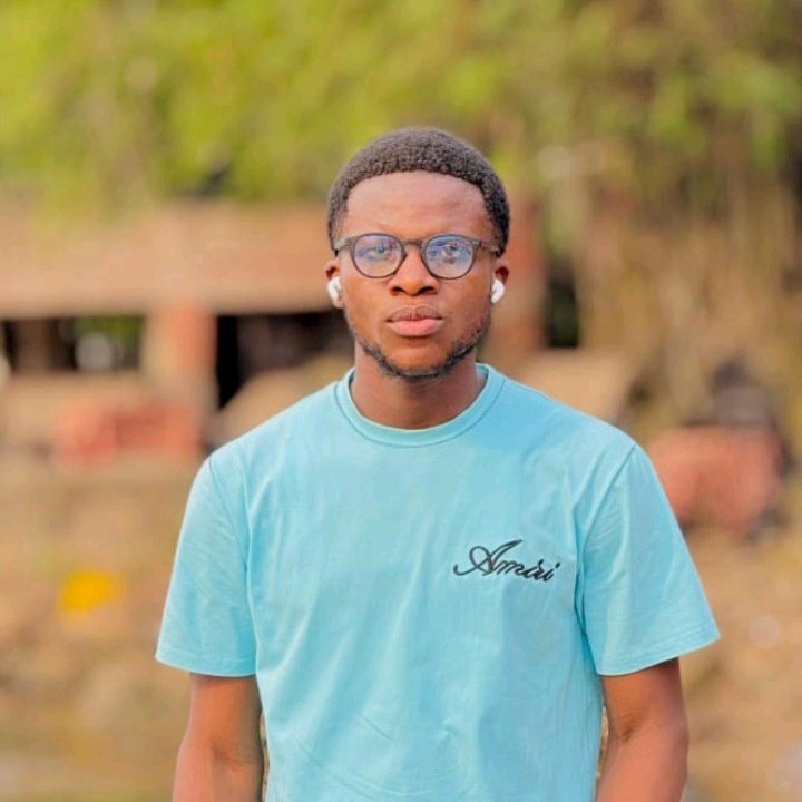 mudisu_christ's tweet photo. #NouvellePhotoDeProfil https://t.co/iog8TdqTLK
