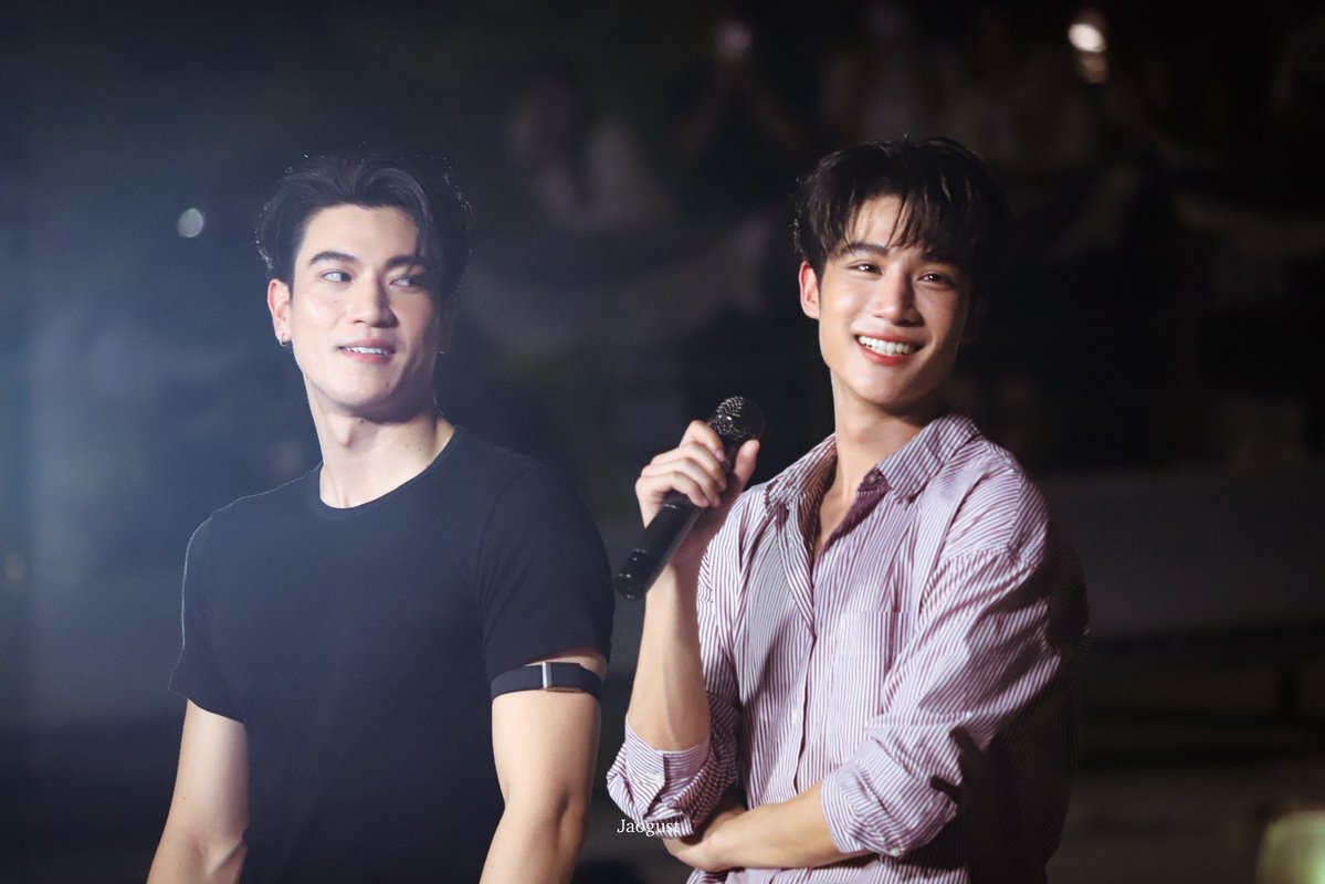 august_15st's tweet photo. มองแป๋วไม่มีเบื่อ
✦ @innjakkrasin ⸝⸝ @Ongsacelcius1 ⋆ ࣪. 

InnOngsa Fan Gathering
#พบแฟนไปกับภพทิน
#อินองศา #InnOngsa https://t.co/yTno7YDuYt