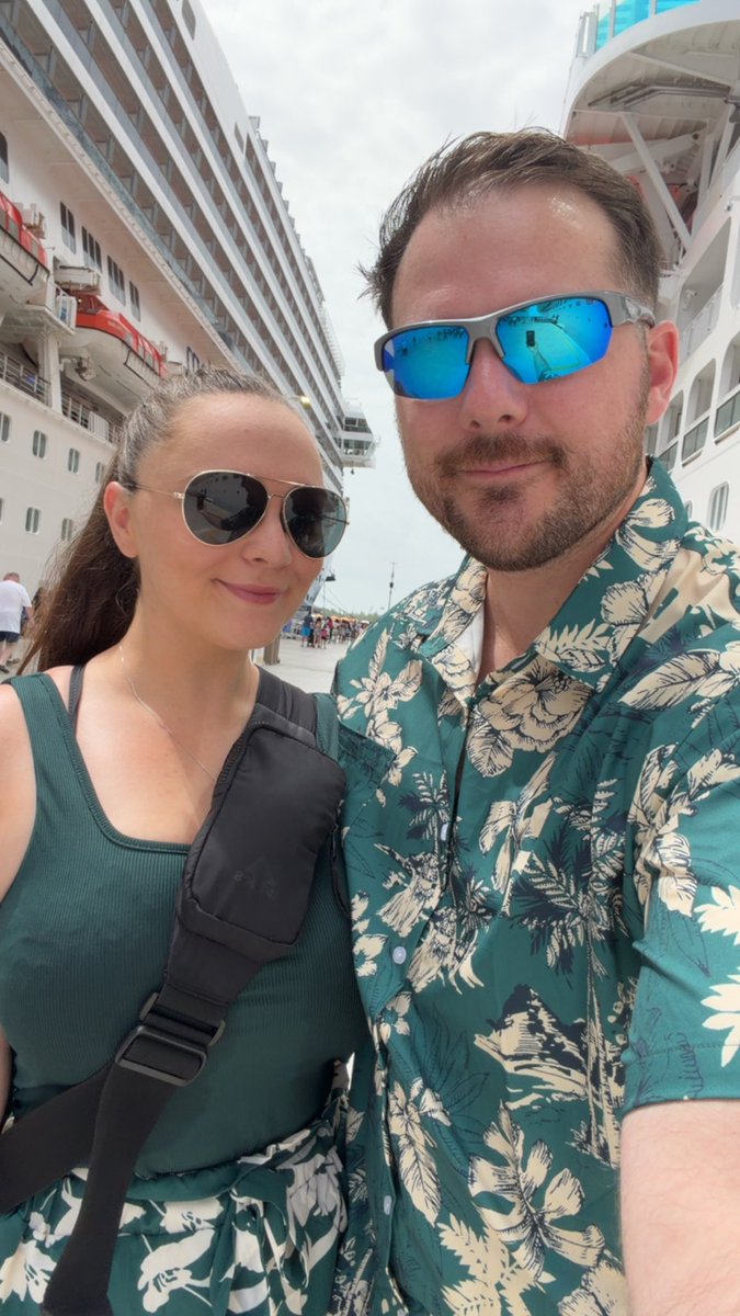 FearlessSkee's tweet photo. on a cruise https://t.co/eJLyCemJNn