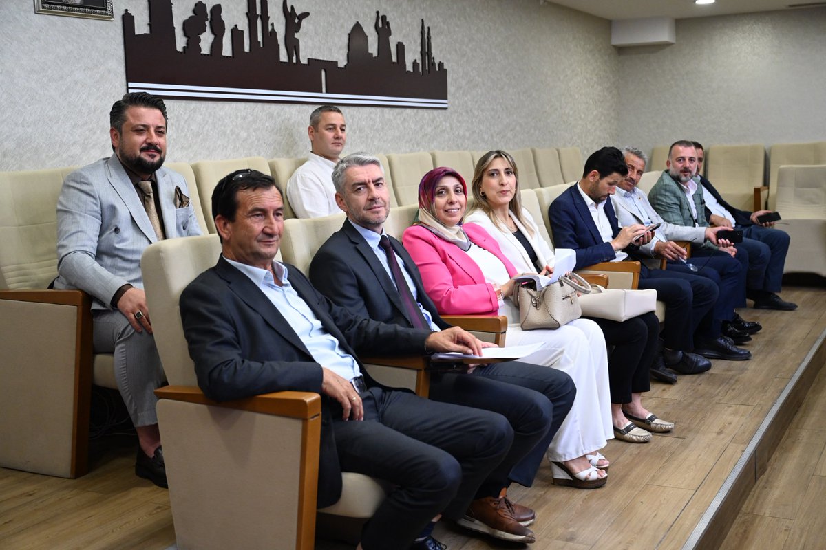 akpartibrs's tweet photo. İl Başkanımız Sayın Davut Gürkan başkanlığında, Büyükşehir Belediye Başkan Vekilimiz Sayın Şahin Biba'nın katılımıyla Büyükşehir Belediye Meclis Grup Toplantımızı gerçekleştirdik.

@davutgurkan https://t.co/v9OaWdoll8