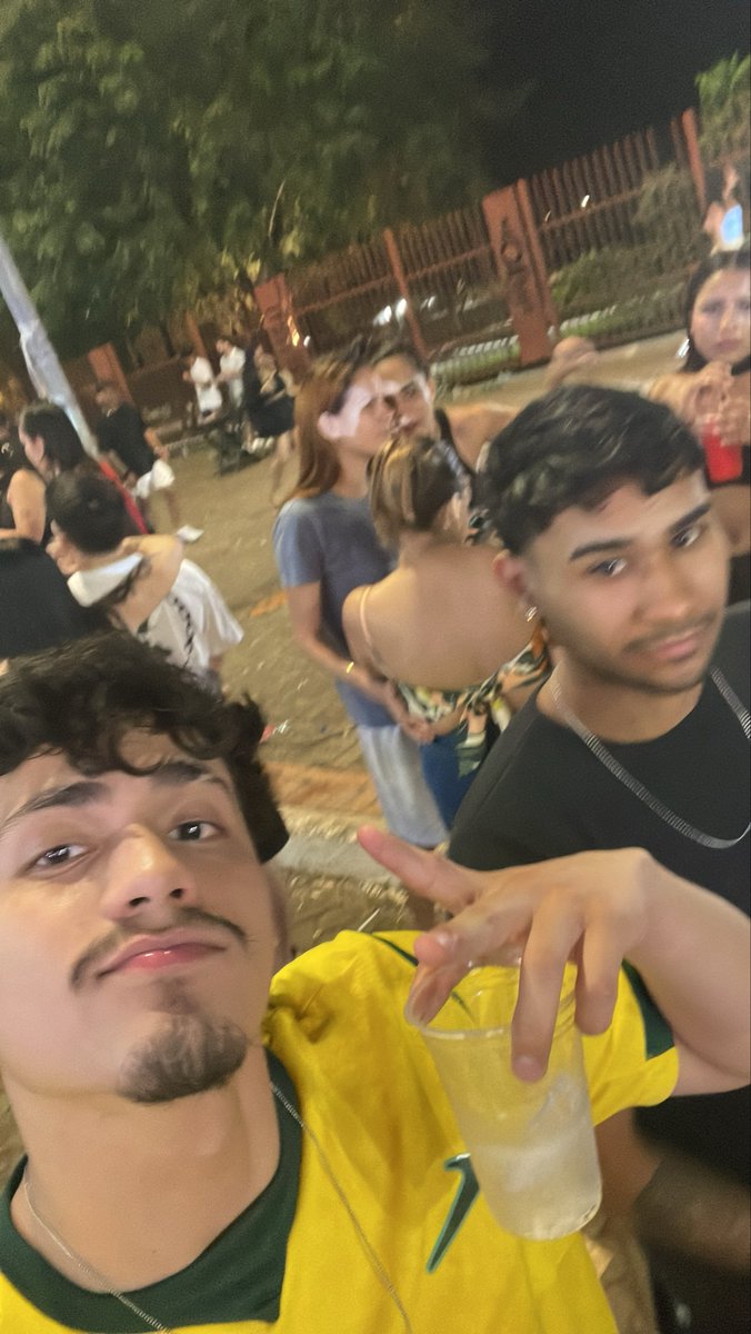 phxntj_'s tweet photo. moreno no toque 🤣 https://t.co/yRBzAWVc6z