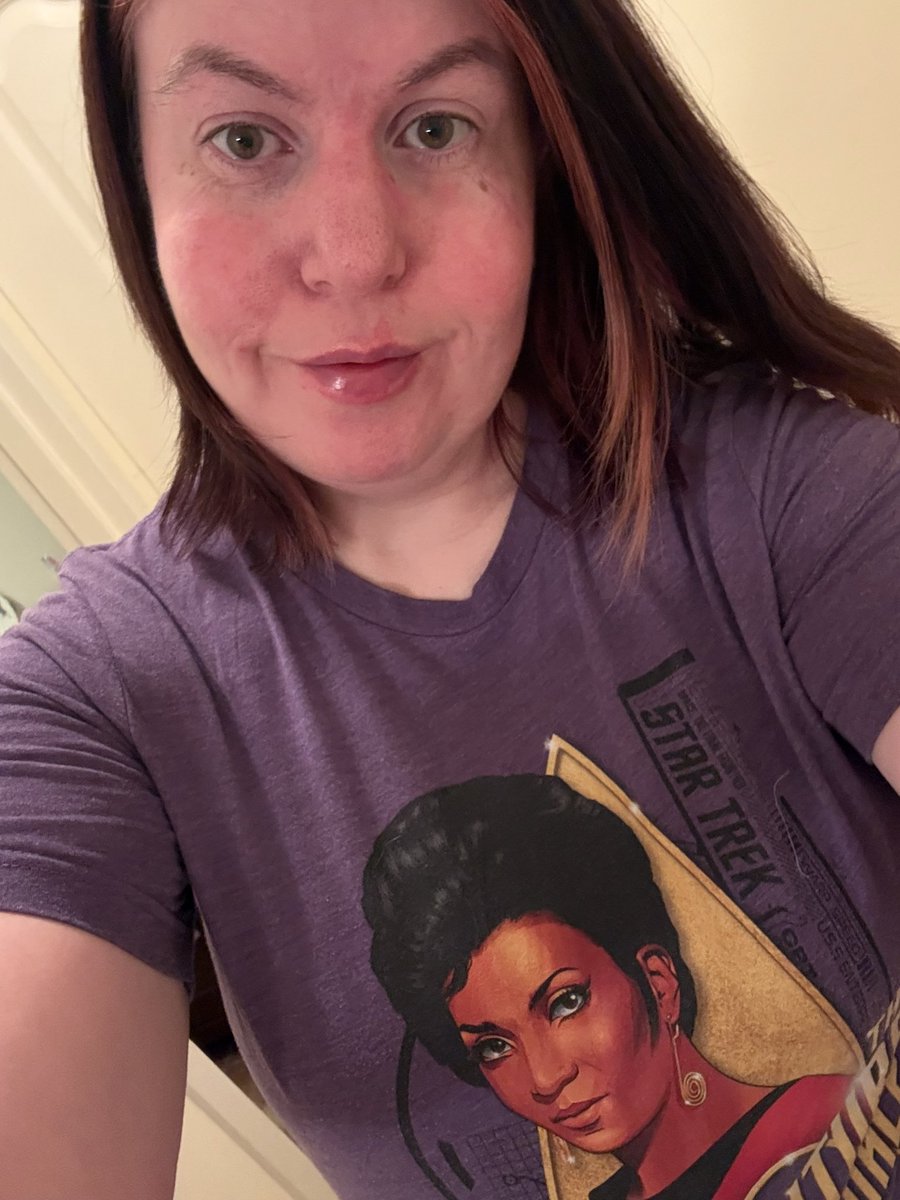 aveiestweets's tweet photo. Happy #TrekTuesday everyone. 💜🖖 https://t.co/rJQEyFdTPR