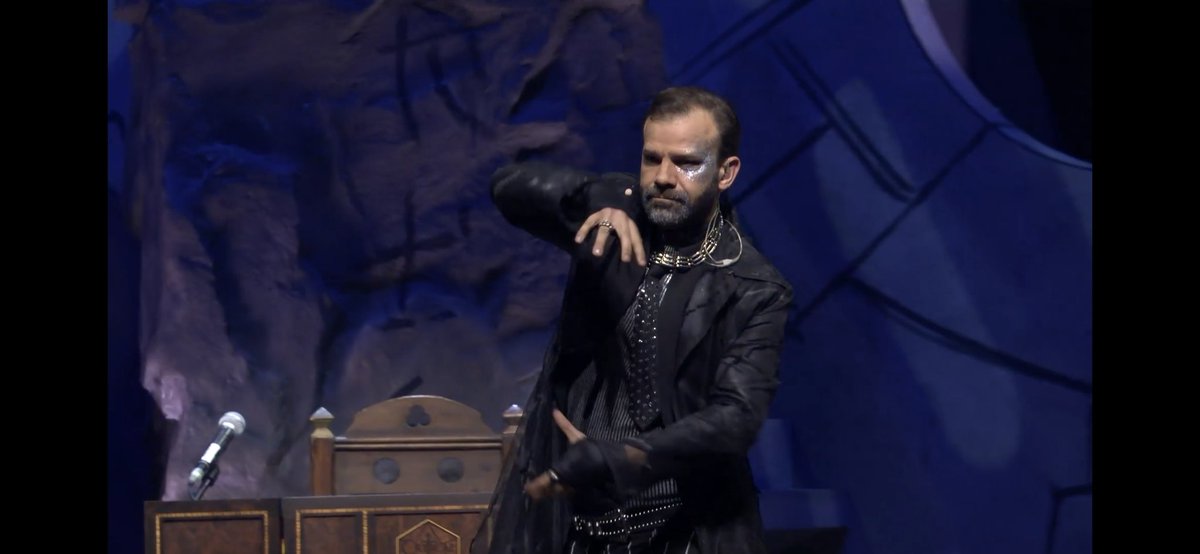brotherdawn04's tweet photo. Hot hot Hot Dark Boi Wizard 

#criticalrolespoilers https://t.co/xmnhFfMD7R