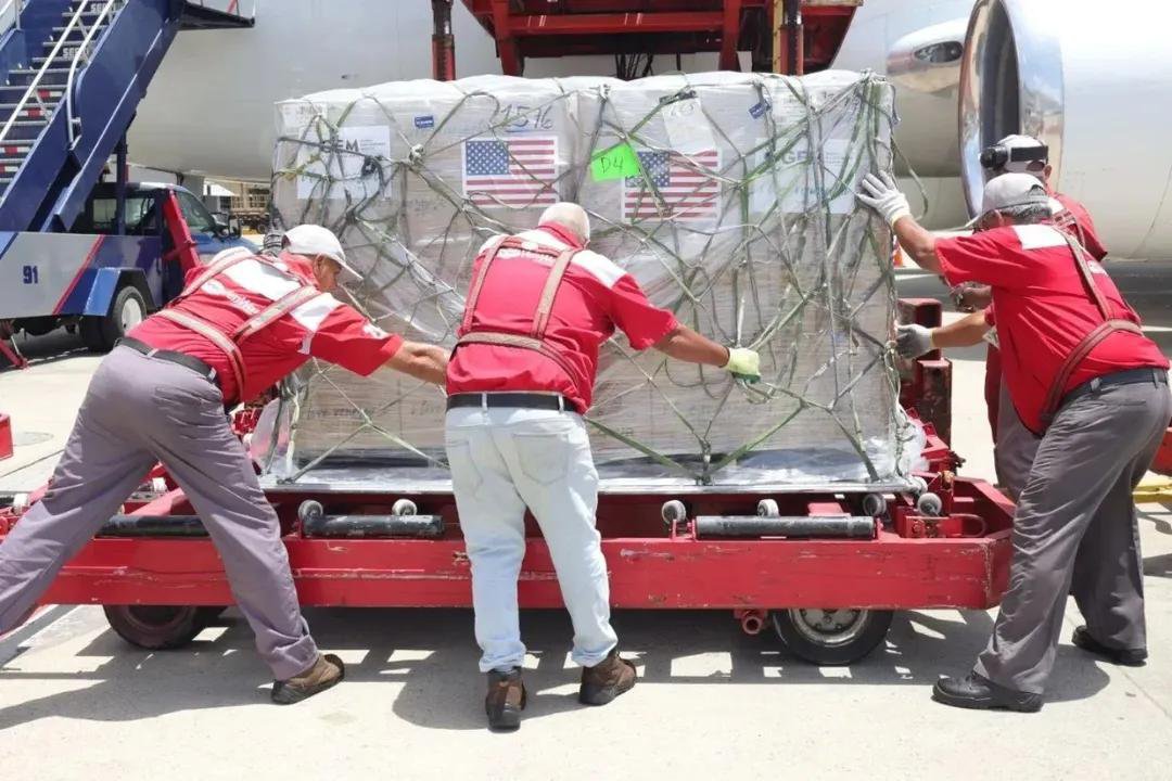 avnve's tweet photo. #Gobierno || Llegan a Venezuela más de 40 toneladas de ayuda humanitaria desde EE. UU.

➡️https://t.co/UakrTsATd5 https://t.co/3c4mmAYPe2