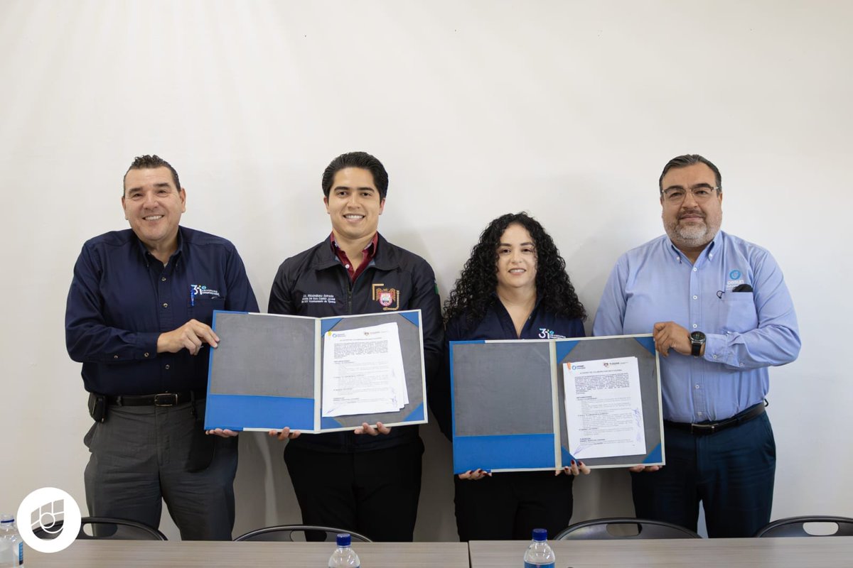 cesunoficial's tweet photo. Formalizamos convenio con Maximiliano Estrada para fortalecer acciones de prevención, participación juvenil y bienestar comunitario en Tijuana 🤝

Una alianza enfocada en sumar esfuerzos por las juventudes tijuanenses

#Tijuana #Juventud #Vinculación https://t.co/DzG4LLGrOb