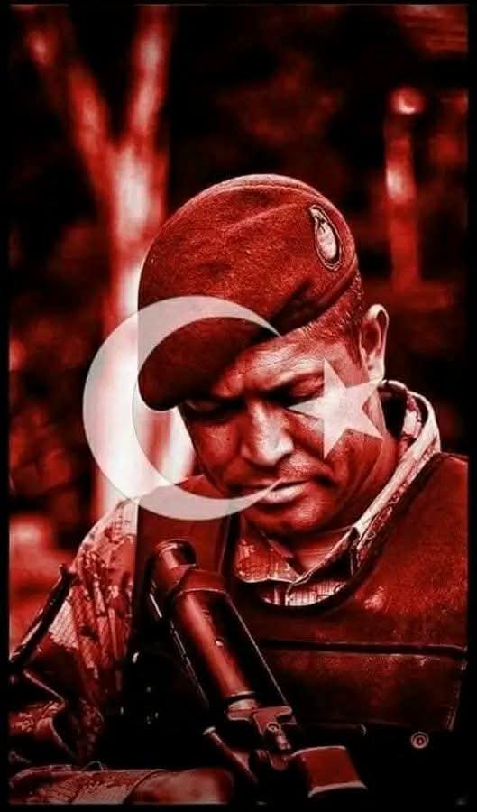 feridenokay34's tweet photo. Üç Damla Kutsaldır
Ter Damlası Berekettir
Göz Damlası İbadettir
Kan Damlası Şehâdettir
Canlarını Feda Ederek Bize Vatan Bırakan Bütün Şehitlerimize RABBİM Rahmetiyle Muamele Eylesin Makamları Âli Mekânları Cennet Olsun İNŞALLAH

🇹🇷#TÜRKİYEGEÇİLMEZ🇹🇷
#SelalarBelalarıDefetti https://t.co/5knfrkuh1R