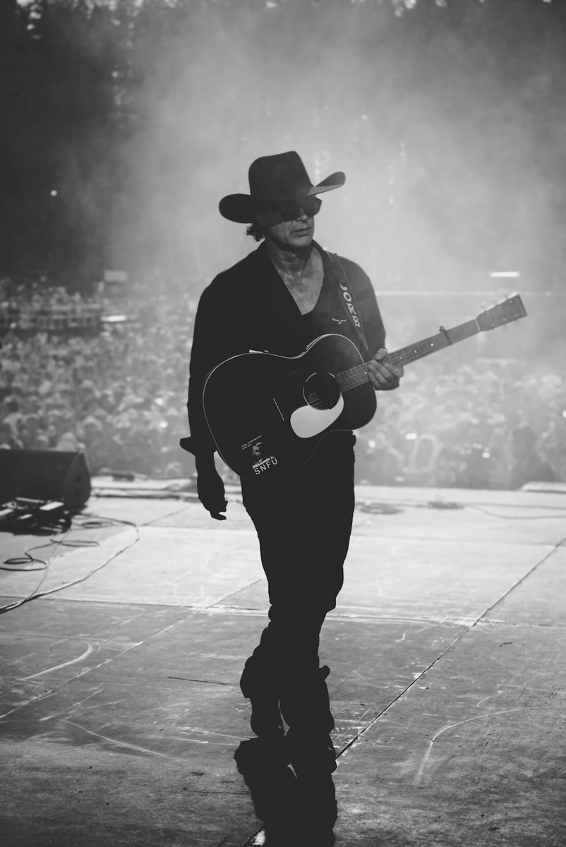 corblund tweet media