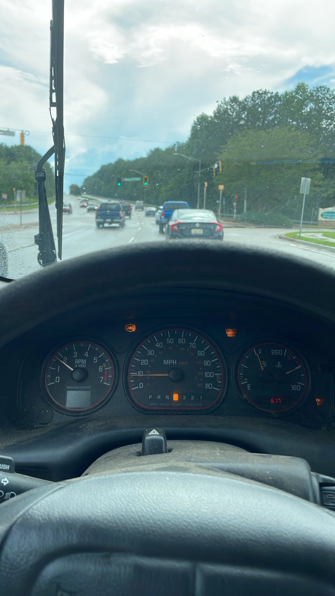 foxypup05's tweet photo. I hate traffic sm https://t.co/hvaO8XniNR