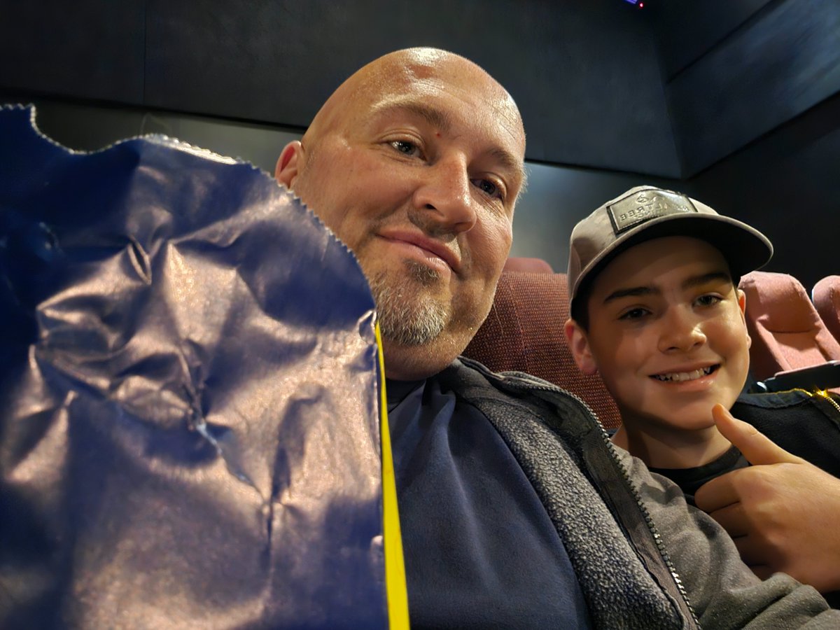 93Ravenz93's tweet photo. Taking my minion to see the minions and monsters https://t.co/YW61f0PFOY