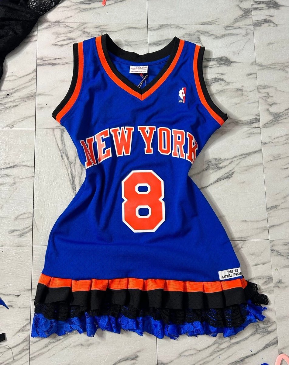 kay_thecoolmom's tweet photo. Before &amp; afters 🤩 #StlSeamstress #NY #Knicks https://t.co/Q1UGvdzhTp