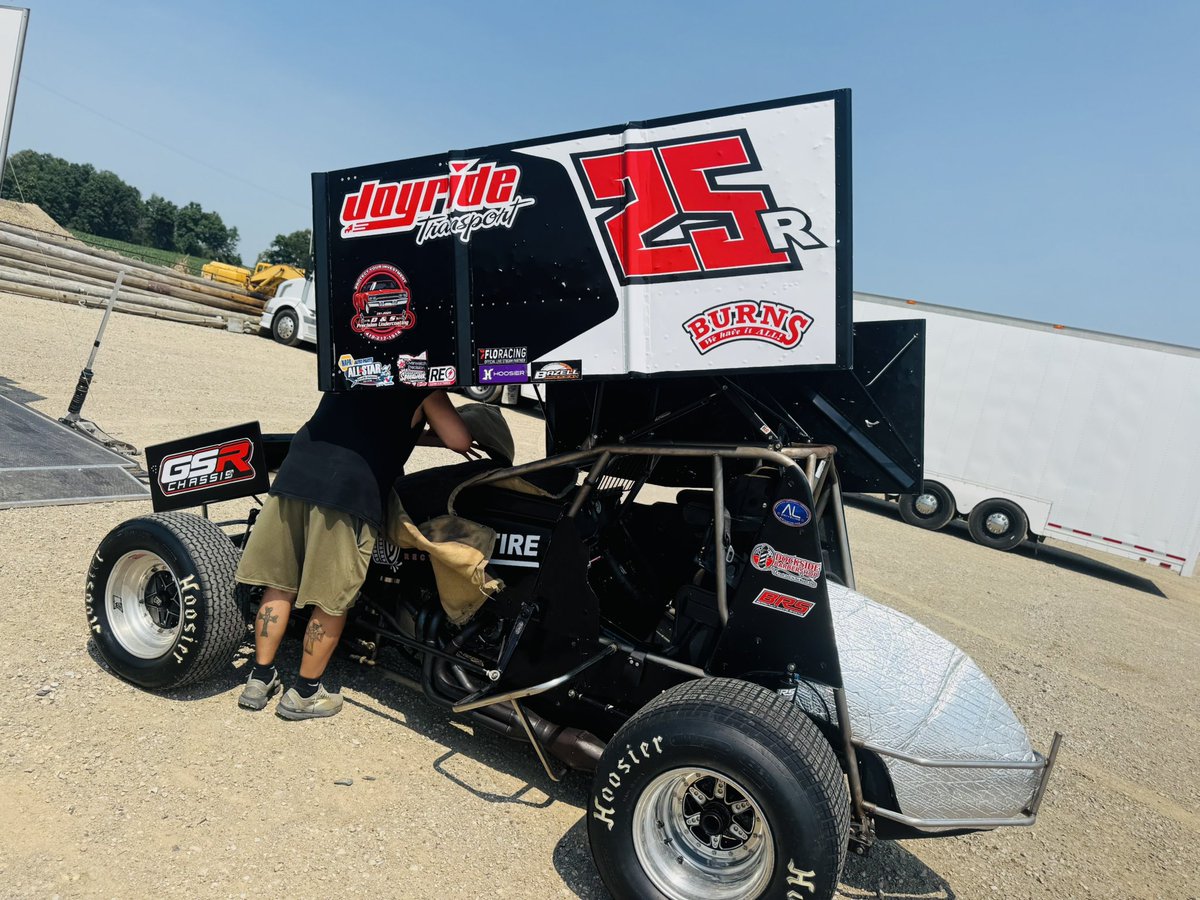 WorldofOutlaws's tweet photo. More Buckeyes ready for @AtticaRacewyPrk’s @BradDoty18 Classic!
#3 @DJ_Foos (Fremont, OH)
#15C @ChrisAndrews15C (Sandusky, OH)
#21 @SaboZeth (Fremont, OH)
#25R @Jordan_Ryan25 (Castalia, OH) https://t.co/EGRz5mqSHk