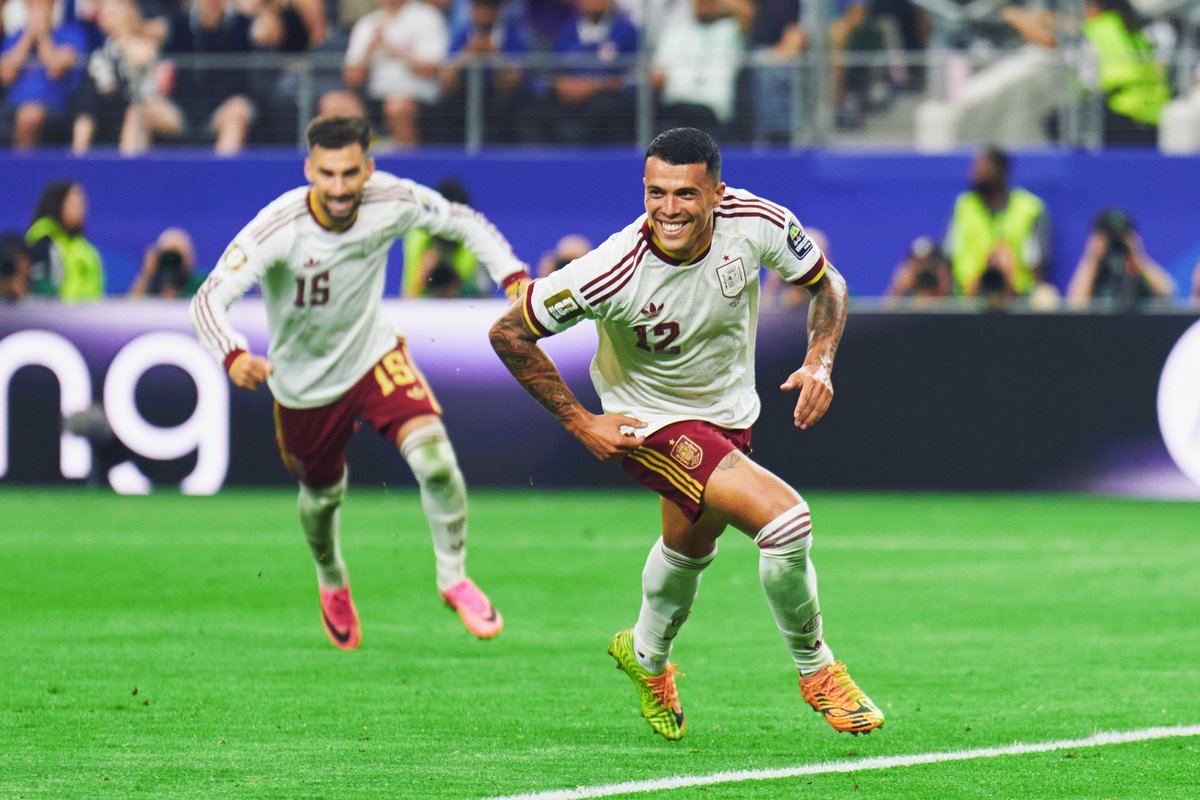 ElDeportivoLT's tweet photo. 🏆 #Mundial2026 | ¡Final del partido!

España derrota por 2-0 a Francia y se mete en la final de la Copa del Mundo. 

El minuto a minuto, aquí https://t.co/pvLYdl4Hhj

🇫🇷 Francia 0-2 España 🇪🇸 https://t.co/kuu5mmdJMm