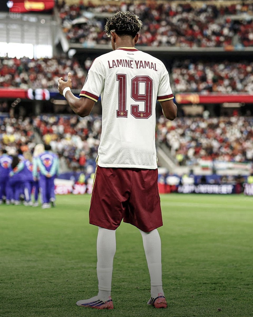 SdizoRSA's tweet photo. They said Lamine Yamal talks too much, France won't beat Spain, but my goat, first world cup, he is going to play the final at the age of 18, while a certain 40 year old has cried twice in the knockout stages, his fans are going to pull out stats again 🤣🤣.

#FRAESP
#FWC2026 https://t.co/mooPuEswI1