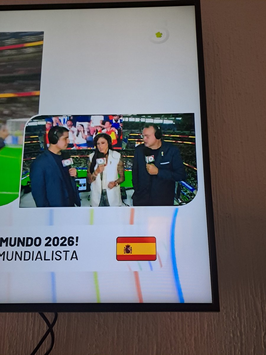c_piquete's tweet photo. La final del mundial en #AscoAsteca ni lo pienso, a @RicardoBSalinas no le doy rating al HP
Y en #TeleRisa está el infumable, p3nd3jo de @DavidFaitelson_
Ni a cual irle 🤦♂️
#RedAMLO #RedAMLOmx https://t.co/Euvr9cpknG