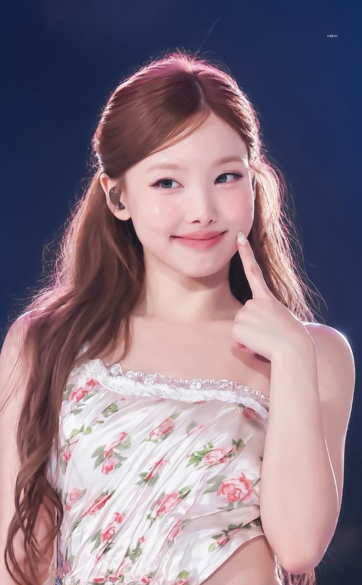 SweetPea__tw9's tweet photo. 260711  THIS IS FOR IN SEOUL D2

🐰🩵🎀🪽

#TWICE #트와이스 #나연 #Nayeon #ナヨン https://t.co/vjb8Q2vFdJ