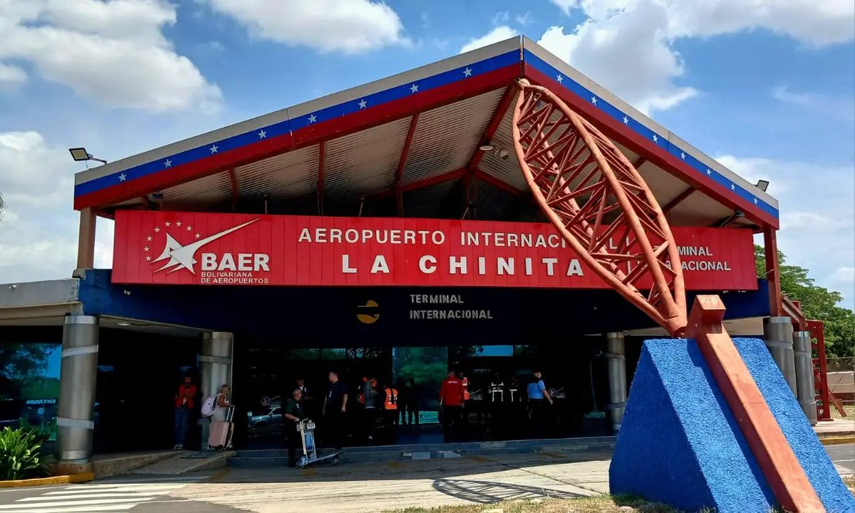 avnve's tweet photo. #Regiones || Zulia impulsa su conectividad global con la reactivación de vuelos directos entre Maracaibo y Miami

➡️https://t.co/UsnpAd1Q6p https://t.co/2bwoB0lTDb