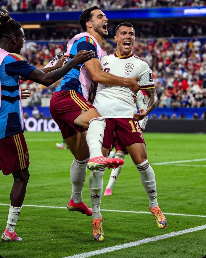 Agneta_mcoast's tweet photo. Spain reach the 2026 World Cup final - their first since winning it in 2010 - after a comprehensive 2-0 victory over France in Dallas.

Goals from Mikel Oyarzabal and Pedro Porro earn the European champions a place in the final against either England or Argentina. https://t.co/4aZl2K7HzH