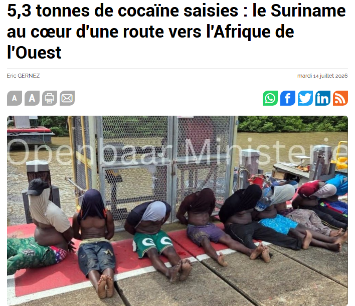 eric_gernez's tweet photo. #Cocaïne #Suriname
Deux importantes affaires mettent en lumière les connexions entre le Suriname et plusieurs pays africains.
Les spécialistes évoquent la " route du 10e parallèle ", le trajet le plus court entre Amérique du Sud et Afrique.
@FranceGuyane
https://t.co/LWAeIVzTER https://t.co/lcYsOgcQAA