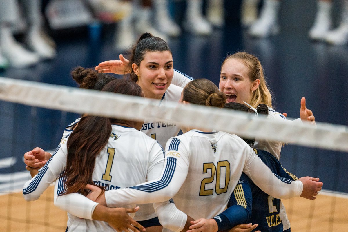 GTVolleyball's tweet photo. Season ticket holders, we're looking at you 👀 

Renewals for the upcoming 2026 season end Wednesday! Don't wait, renew your tickets now or risk losing your spot in O'Keefe Gymnasium! 
🎫 https://t.co/0EeIEVAjMt

#StingEm × #PointTech 🐝 https://t.co/9DO8h0mEh9