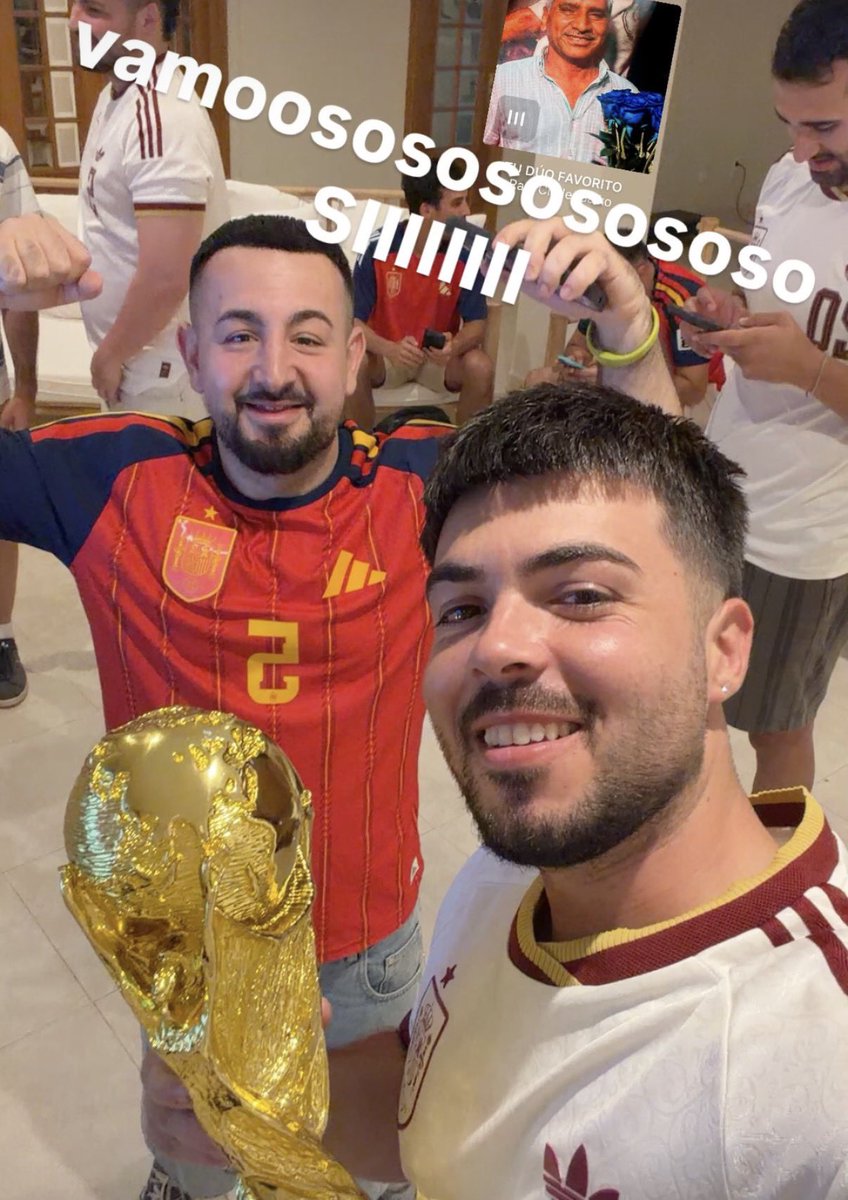el vendedor de rosas tweet media