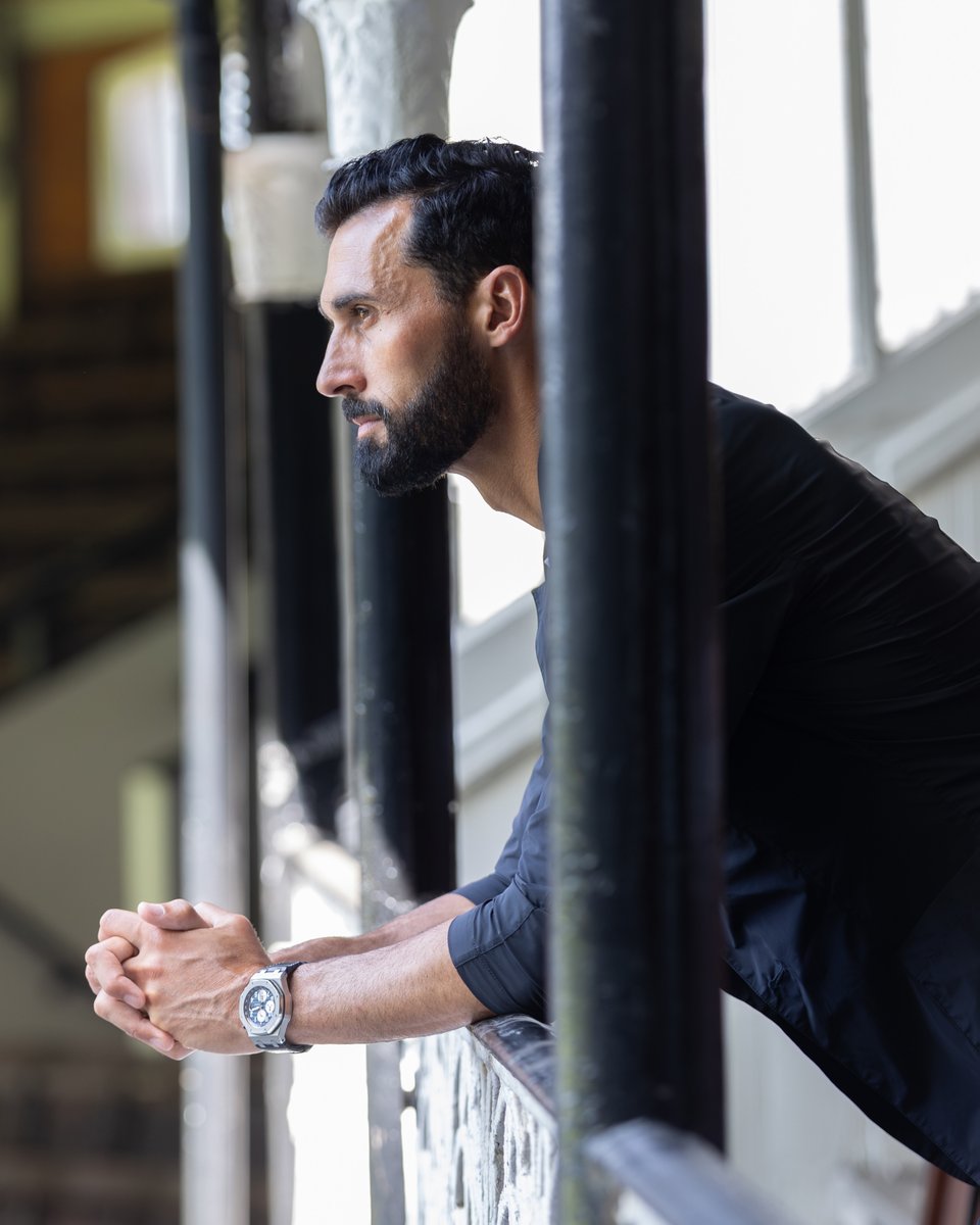 FulhamFC's tweet photo. Take a behind-the-scenes look as Álvaro Arbeloa visited Craven Cottage for the first time as our Head Coach. 🏠