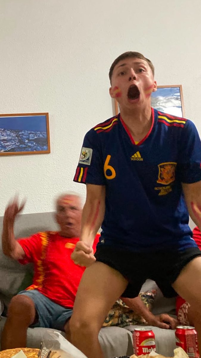 UDAdePriimera's tweet photo. FOTO HISTÓRICA CON EL 2-0 https://t.co/KzsDhJgwQY
