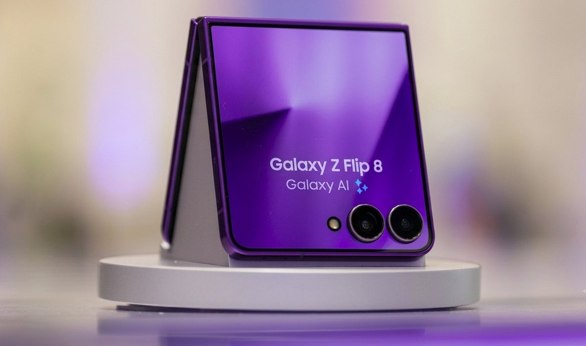 Galaxy Z Flip 8でカバーディスプレイが大幅進化か、外画面だけで通常
