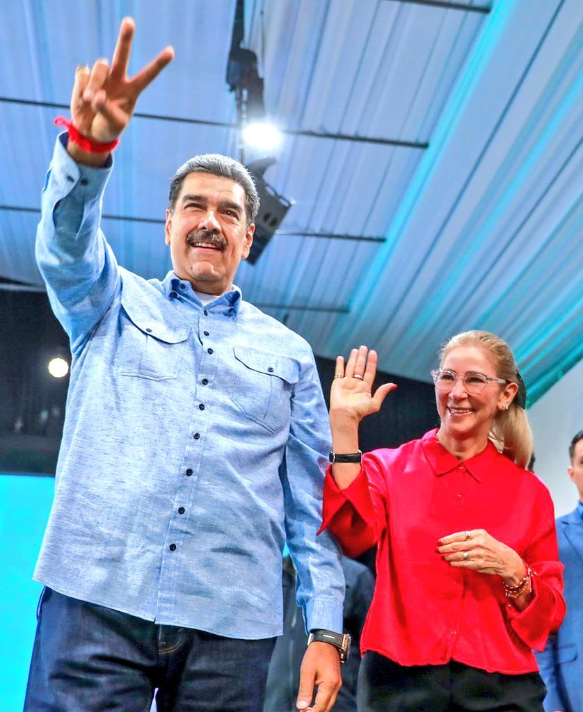 Osnelrodriguez's tweet photo. Devuelvan al Presidente Nicolás Maduro 🇻🇪 https://t.co/AcJqvwaD3b