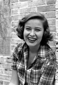 LaurasMiscMovie's tweet photo. Happy 98th Birthday, Nancy Olson! https://t.co/A8WvQTsPC9 Born July 14, 1928. Happiest wishes to a wonderful lady. #NancyOlson https://t.co/WRQmjzGyXw