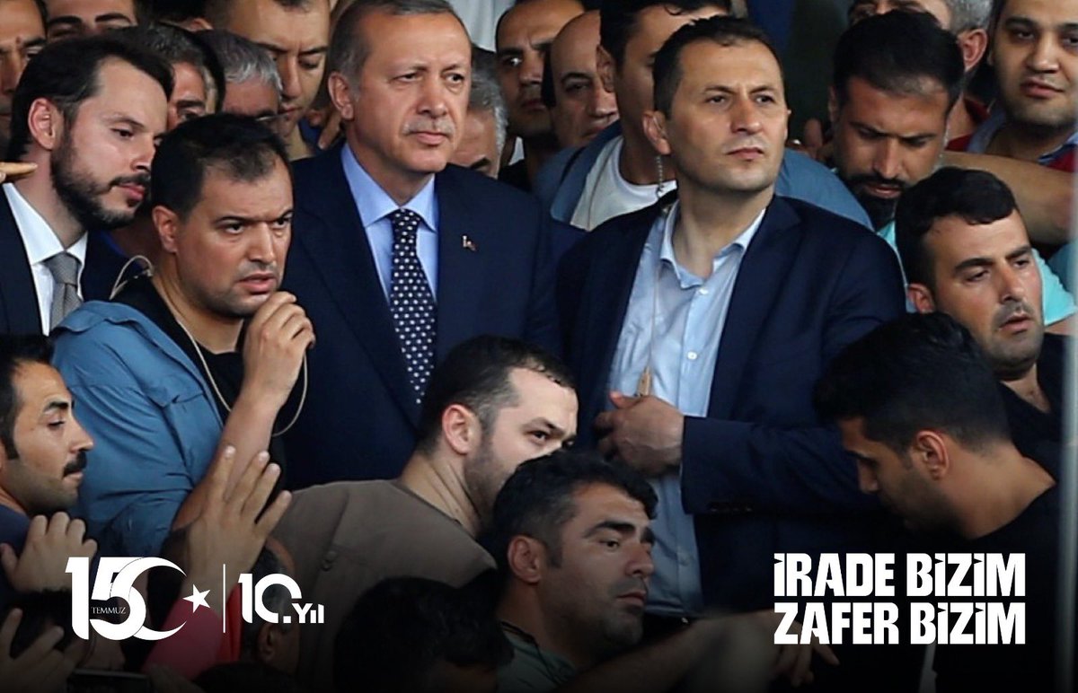 haticetasht's tweet photo. 15 Temmuz gecesi aziz milletimiz İrade Bizim Zafer Bizim diyerek tanklara, uçaklara ve namlulara karşı istiklaline sahip çıktı. https://t.co/PqIRZDdYYA