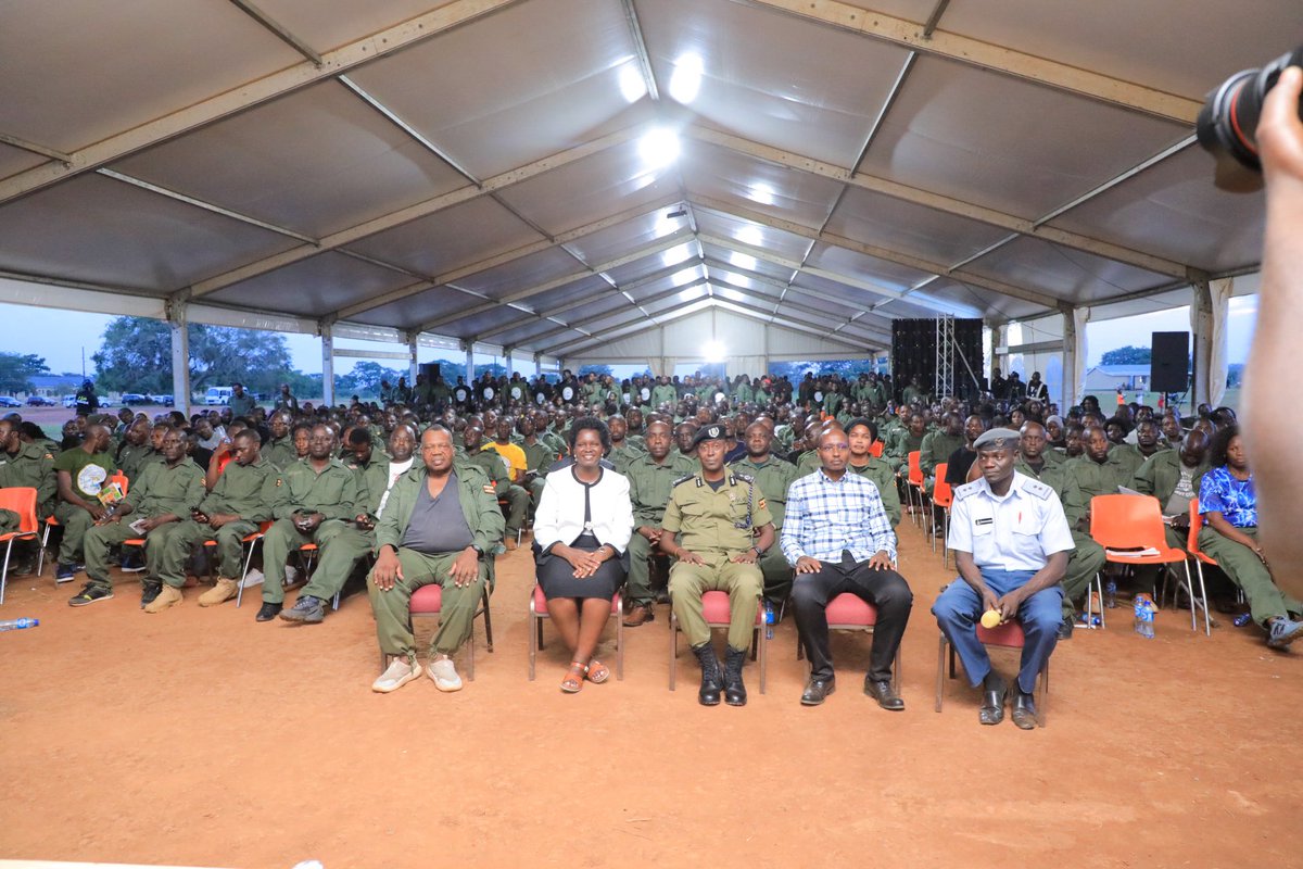 mkituuma's tweet photo. Had an engaging session with Ugandan returnees from South Africa at NALI Kyankwanzi, discussing the role of policing in fostering social harmony. 

We explored their expectations of police within Uganda’s current security ecosystem as they reintegrate home. https://t.co/FJ6RaOAL78