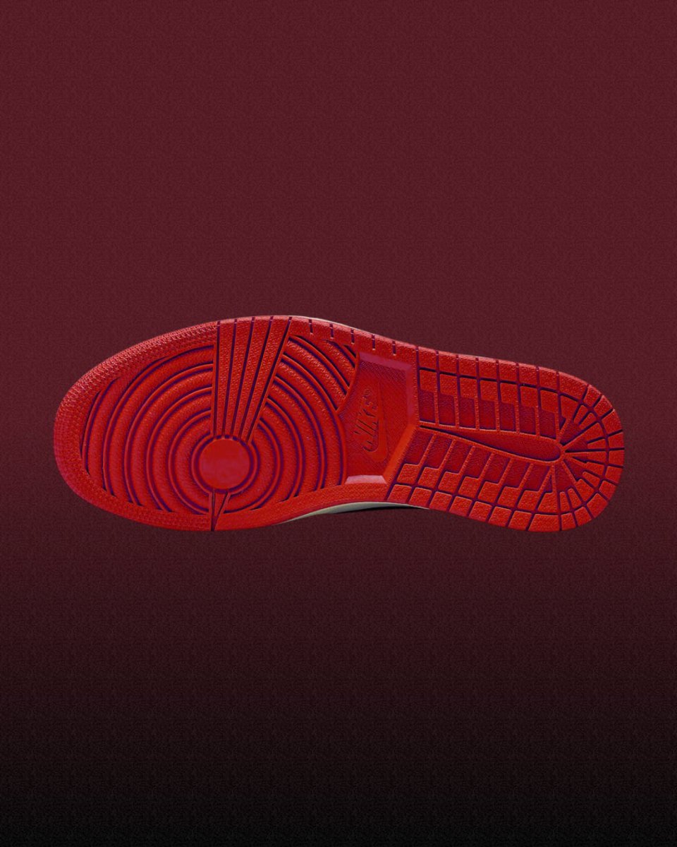 kicksonfire's tweet photo. Travis Scott x fragment x Air Jordan 1 Low OG Red π¨ππ₯ #ConceptKicks Would you cop if they dropped? π https://t.co/rvHpcc6OW0