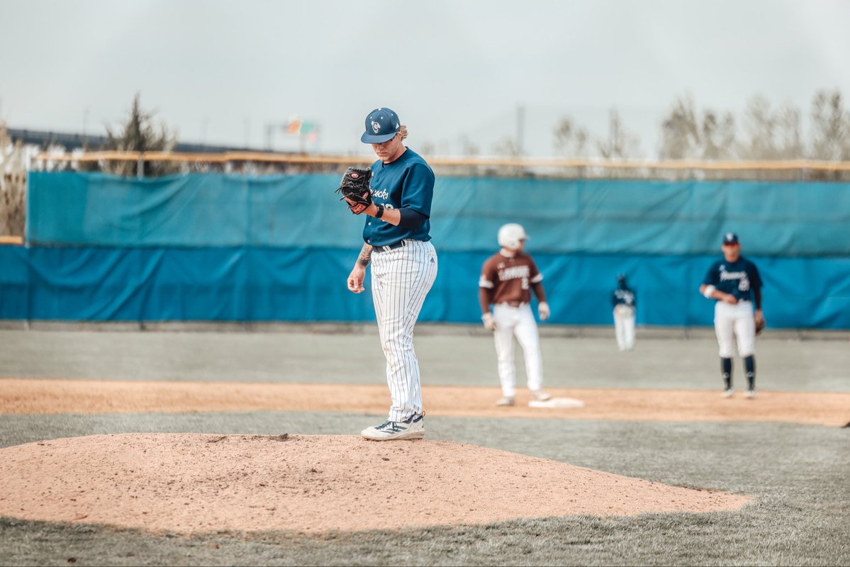 PeacocksBASE's tweet photo. Join us in wishing Davis a happy birthday! π Hope itβs a special one!!!
#StrutUp π¦ https://t.co/UCWAUO7Psf
