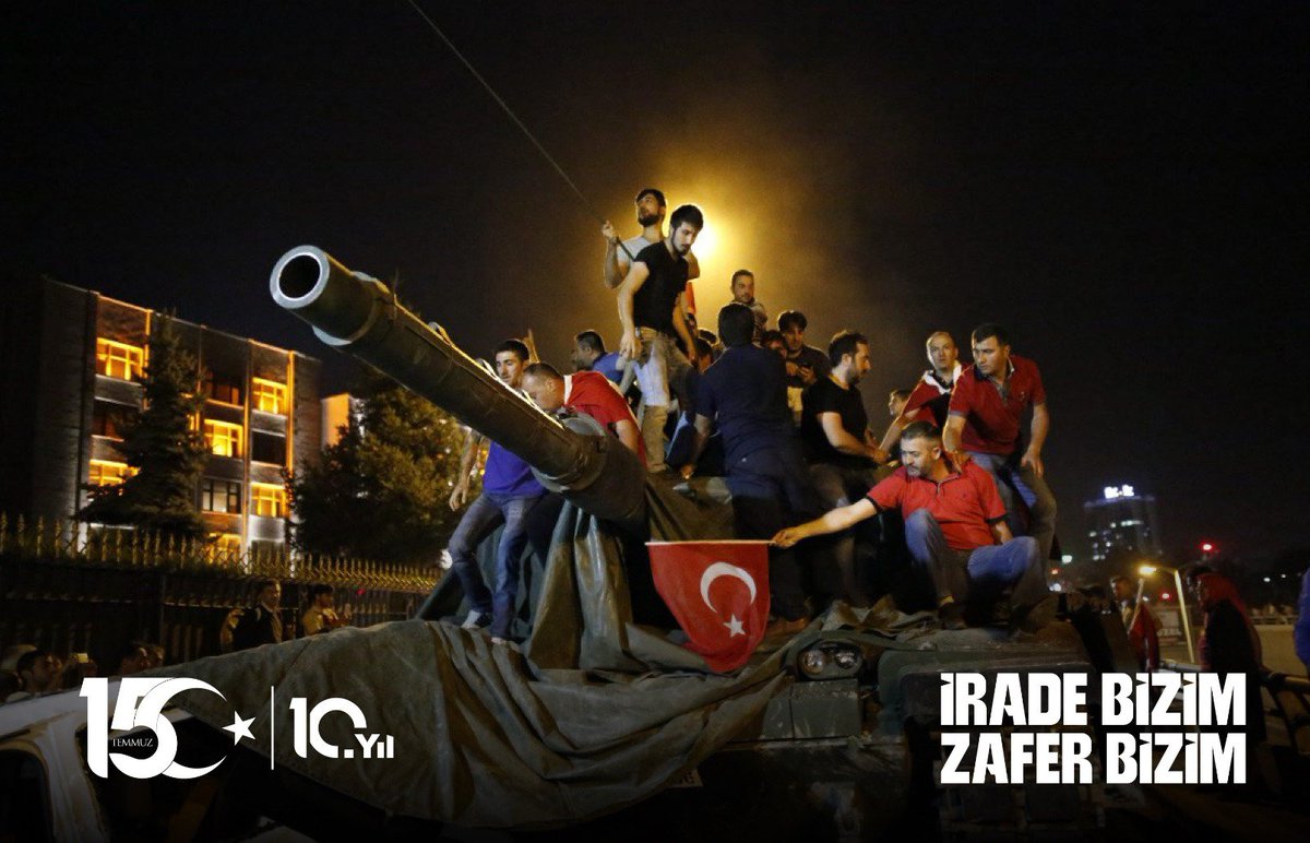 feritalkan58's tweet photo. 15 Temmuz; namluların imana, tankların cesarete, ihanetin millet iradesine yenildiği gecedir. İrade Bizim Zafer Bizim https://t.co/pkBpfqEu99