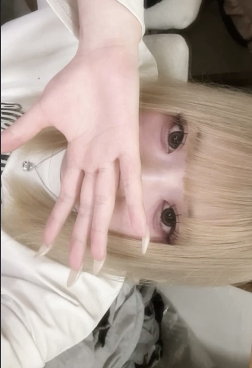 ゆあ tweet media