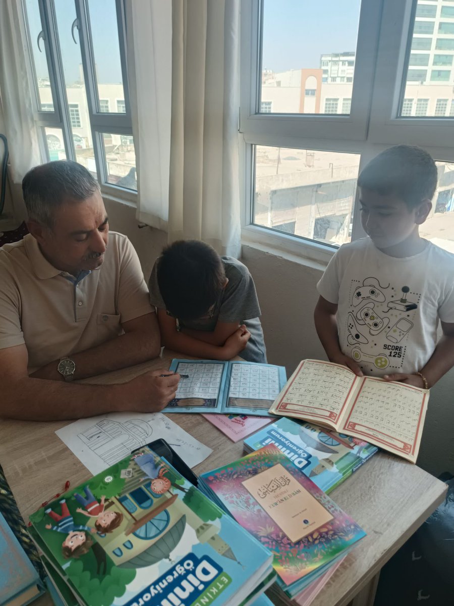 MGDurfa's tweet photo. 7. Gün
Şanlıurfa’da gençlerimizle birlikte tam 7 gündür öğreniyor, paylaşıyor ve büyüyoruz. Milli ve manevi değerlerimizle kuşanmış bu pırıl pırıl gençlikle yarınlara daha umutla bakıyoruz!

@ozvatan_ahmet 
@NebiKaplan63 
@milligenclikmgd https://t.co/gkCKRGyt9P