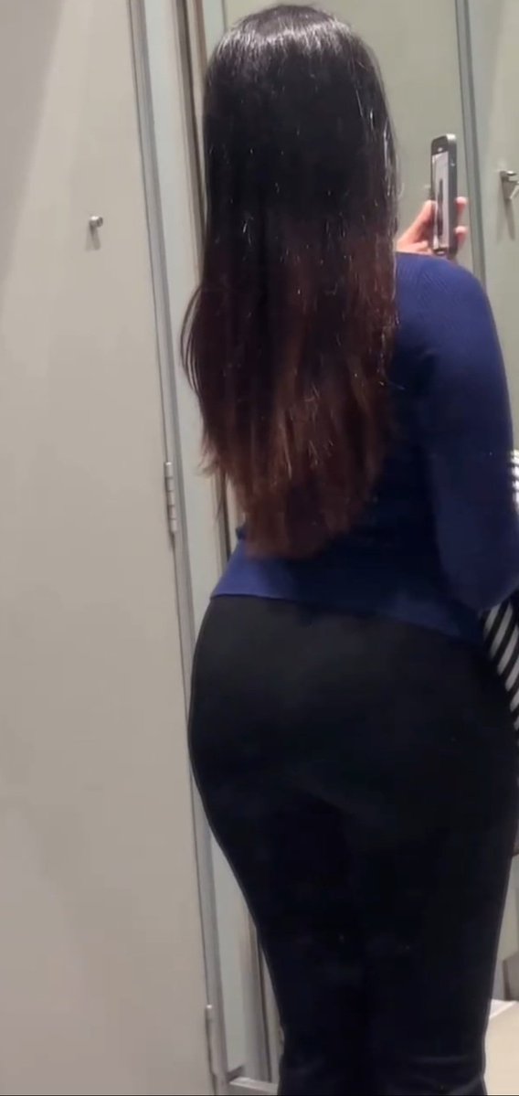 retrocinetape's tweet photo. She likes exposing 🍑 https://t.co/ms4ihAflPP