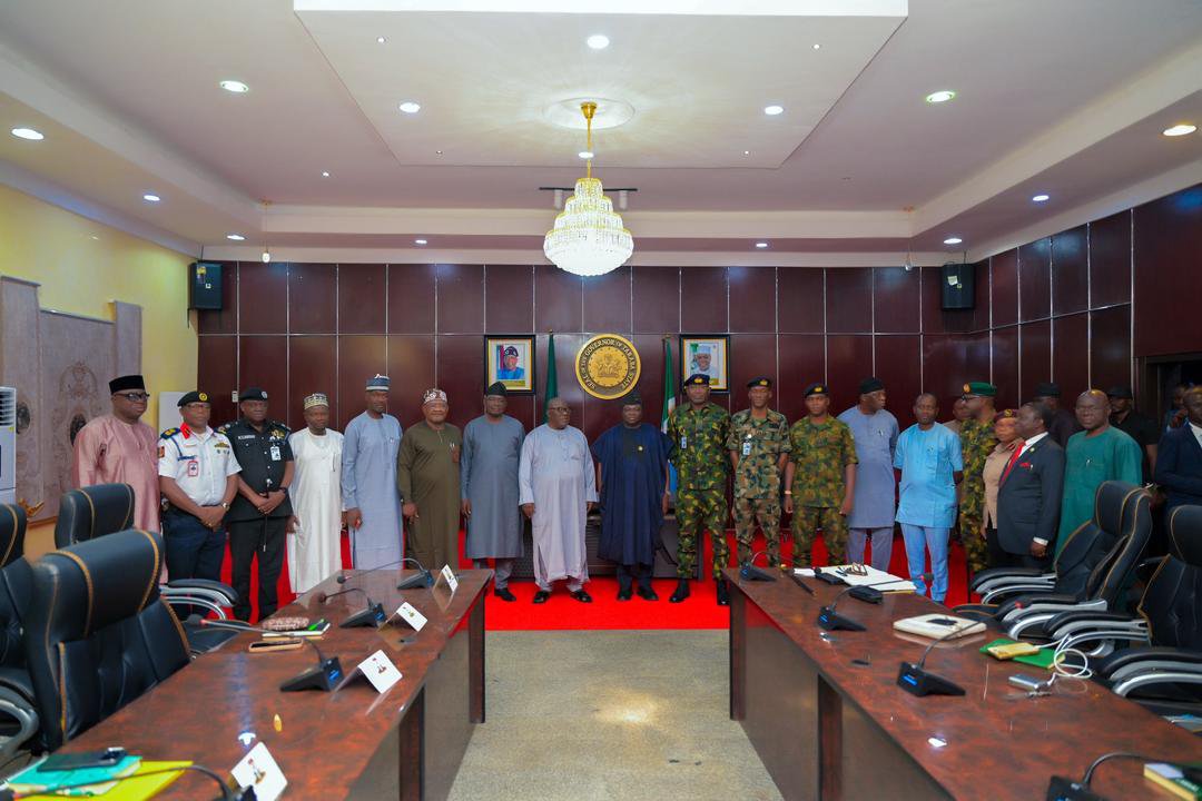GovAgbuKefas's tweet photo. I received today, a delegation from the Nigerian Navy Headquarters, led by the Chief of Administration, Rear Admiral Jonathan Nwunuji Mamman.

The delegation is in Taraba State on an assessment mission for the proposed establishment of a Naval Base in Kashimbila, Takum Local Government Area.

During our engagement, I described the proposed Naval Base as a landmark intervention that will significantly strengthen security across Taraba State. The presence of the Navy will complement the efforts of other security agencies in safeguarding lives and property, not only in Taraba but across the entire Northeast region.

Taraba is blessed with extensive waterways that require dedicated protection. The establishment of this Naval Base will enhance our state’s security architecture and consolidate our administration’s commitment to sustaining peace and stability.

In Taraba State, the security of lives and property remains our topmost priority.

#MovingForward
