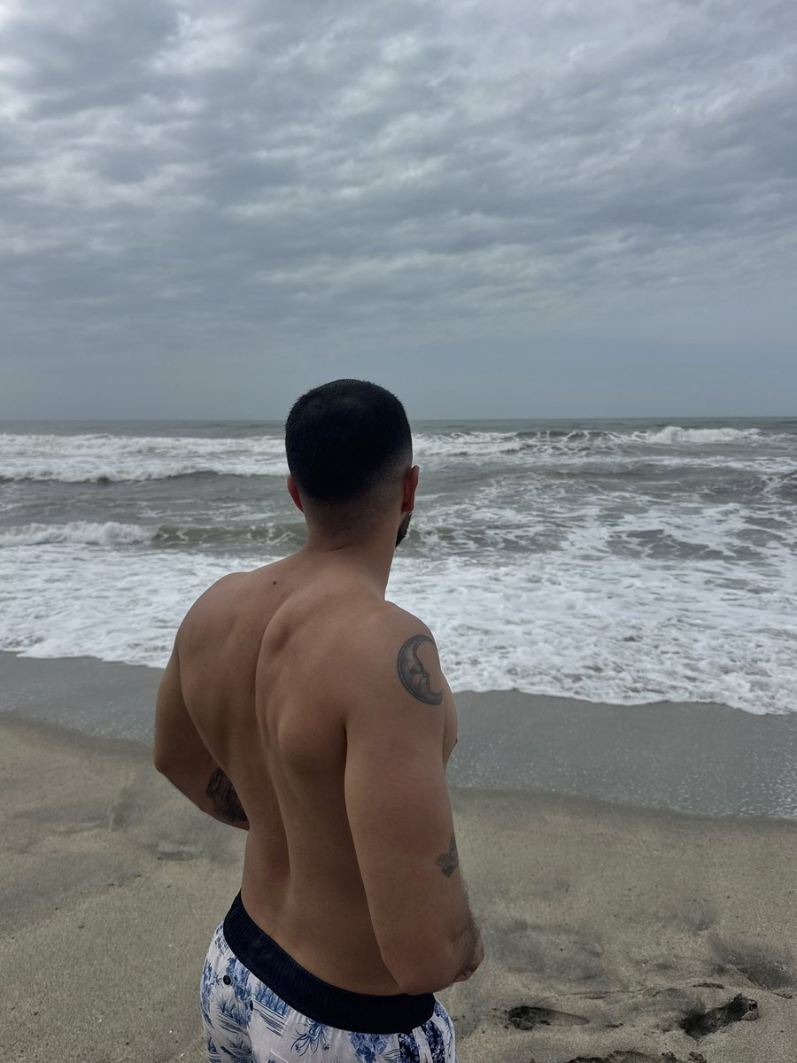 juanpssss's tweet photo. juanps playerito 🌴 https://t.co/5RXCZBF8TJ
