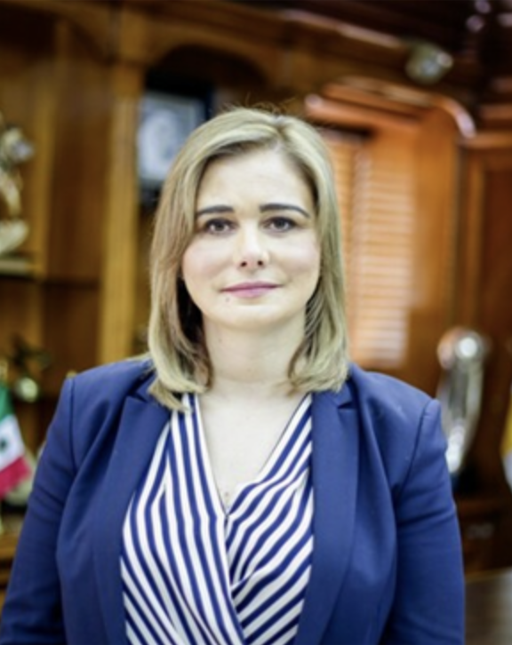 CarlosTorresF_'s tweet photo. Maru Campos colabora con EU para destruir narco laboratorios en México: 'Traidora a la patria'.

Marina del Pilar le quitaron su visa, es informante de agencias y amaga con revelar lo que se habla en mesas de seguridad del gobierno federal: "No se le investiga de nada" pese a dos audios que no niega su veracidad.