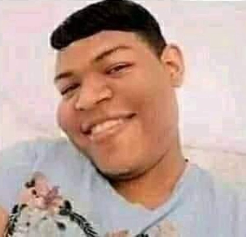 Jiwonxxxy's tweet photo. Indo consumir Yaoi/É problemático https://t.co/Mf4f3fOT5y