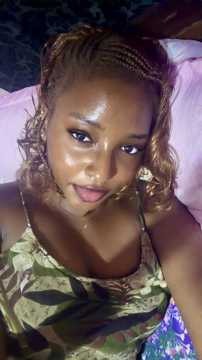 efeemena's tweet photo. 💋💋 https://t.co/3m2iVIDCpd